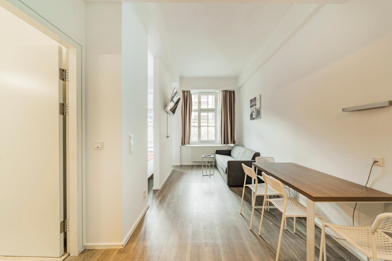 Bianca Apartment 3 - Top Location Wina Bagian luar foto